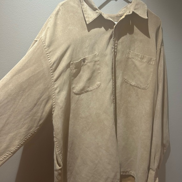 Consensus Men’s button up - Picture 2 of 6